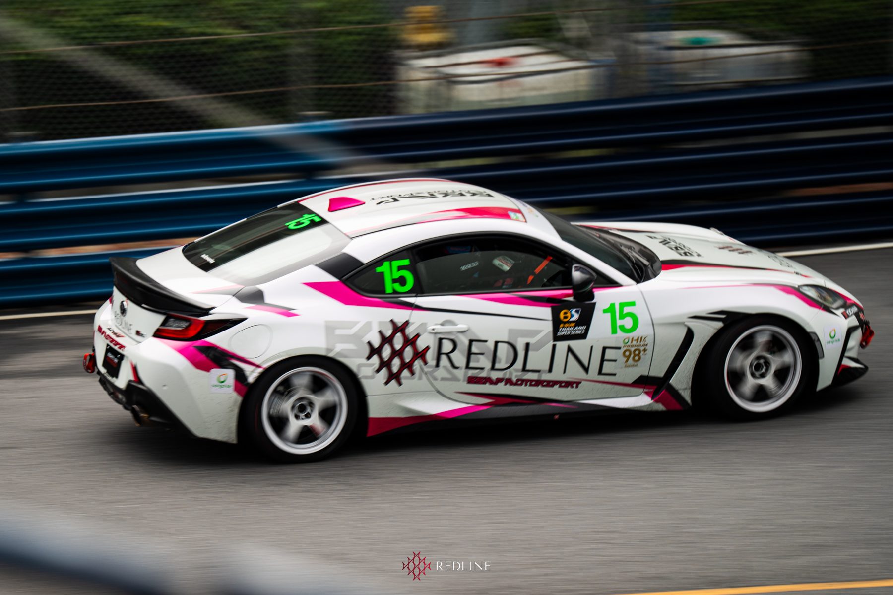 Redline BBMP GR86 #15 กำลังทำความเร็วบนสนามแข่งริมถนนบางแสน